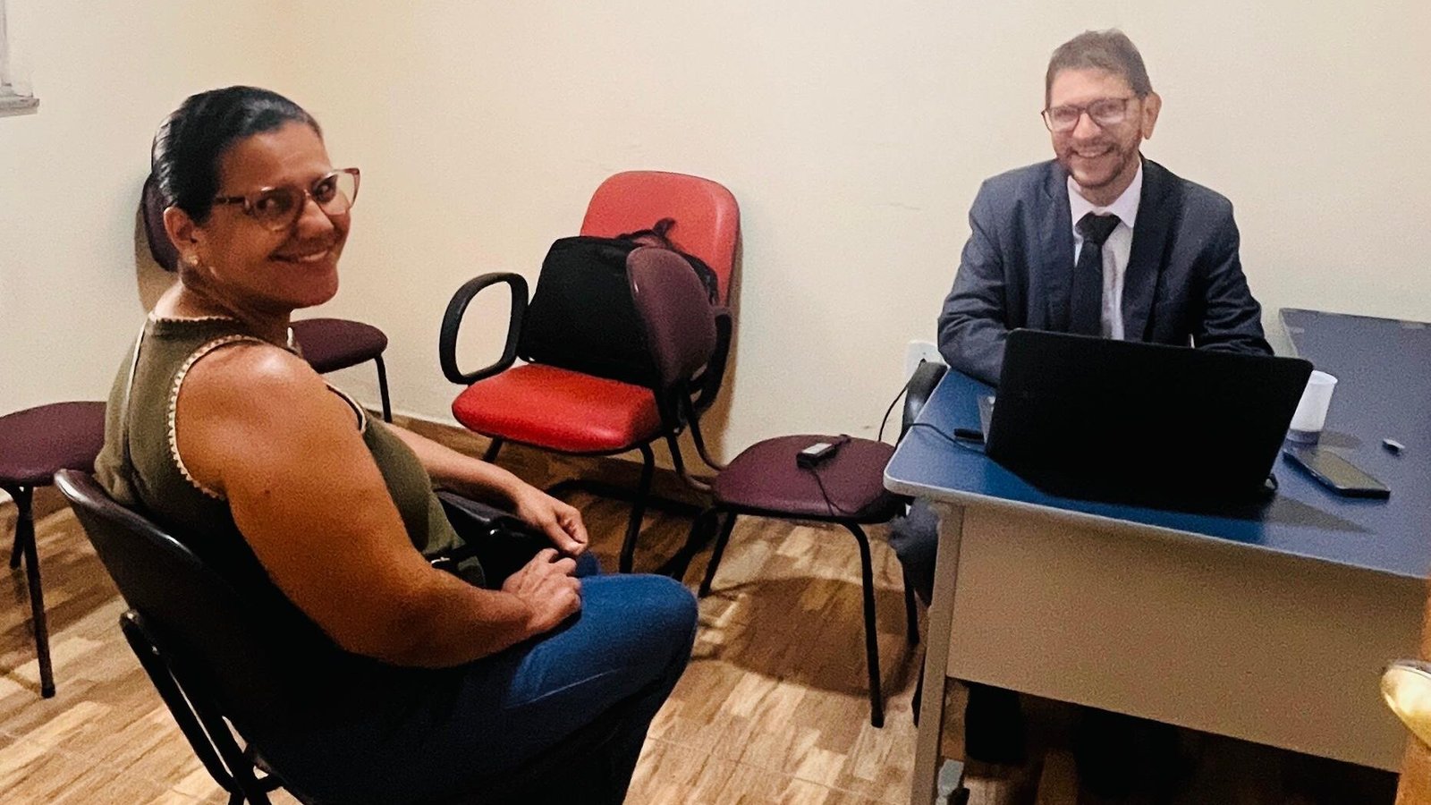 Atendimento jurídico na sede da APLB Cabrália com Dr. Nelson